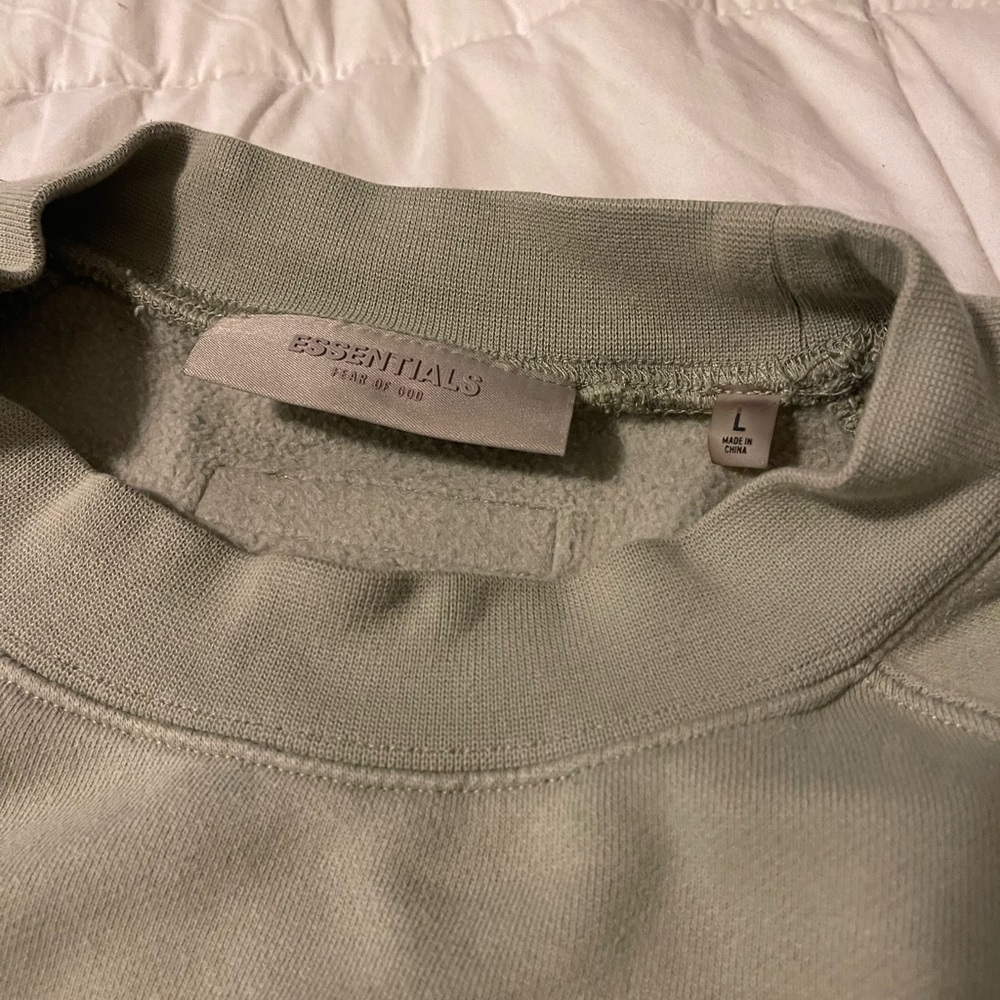 Essentials Sweatshirt - Picture 3 of 5